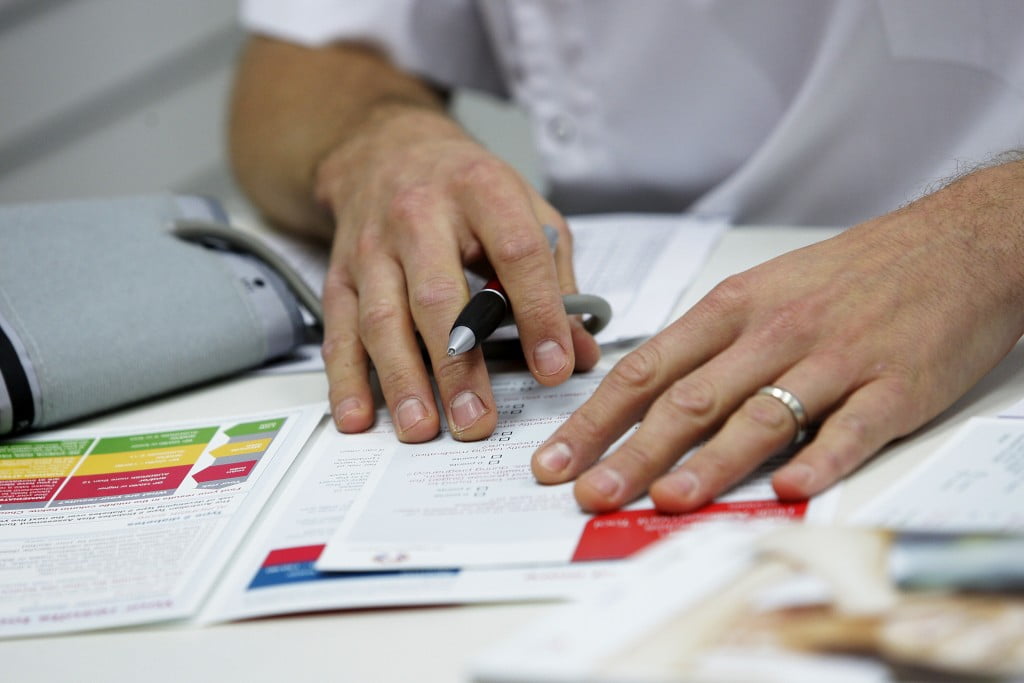 blood pressure checks: hands on assessment paper