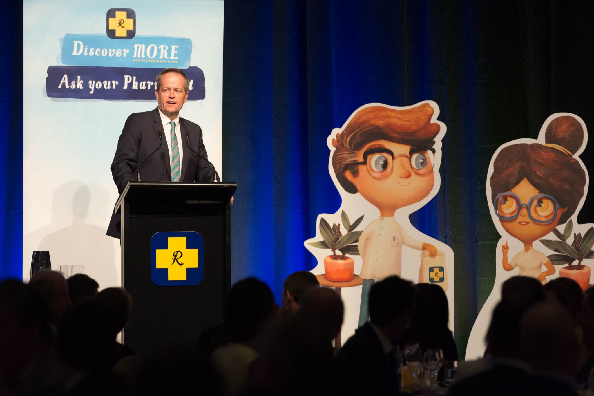 Bill Shorten speaks at the Guild dinner