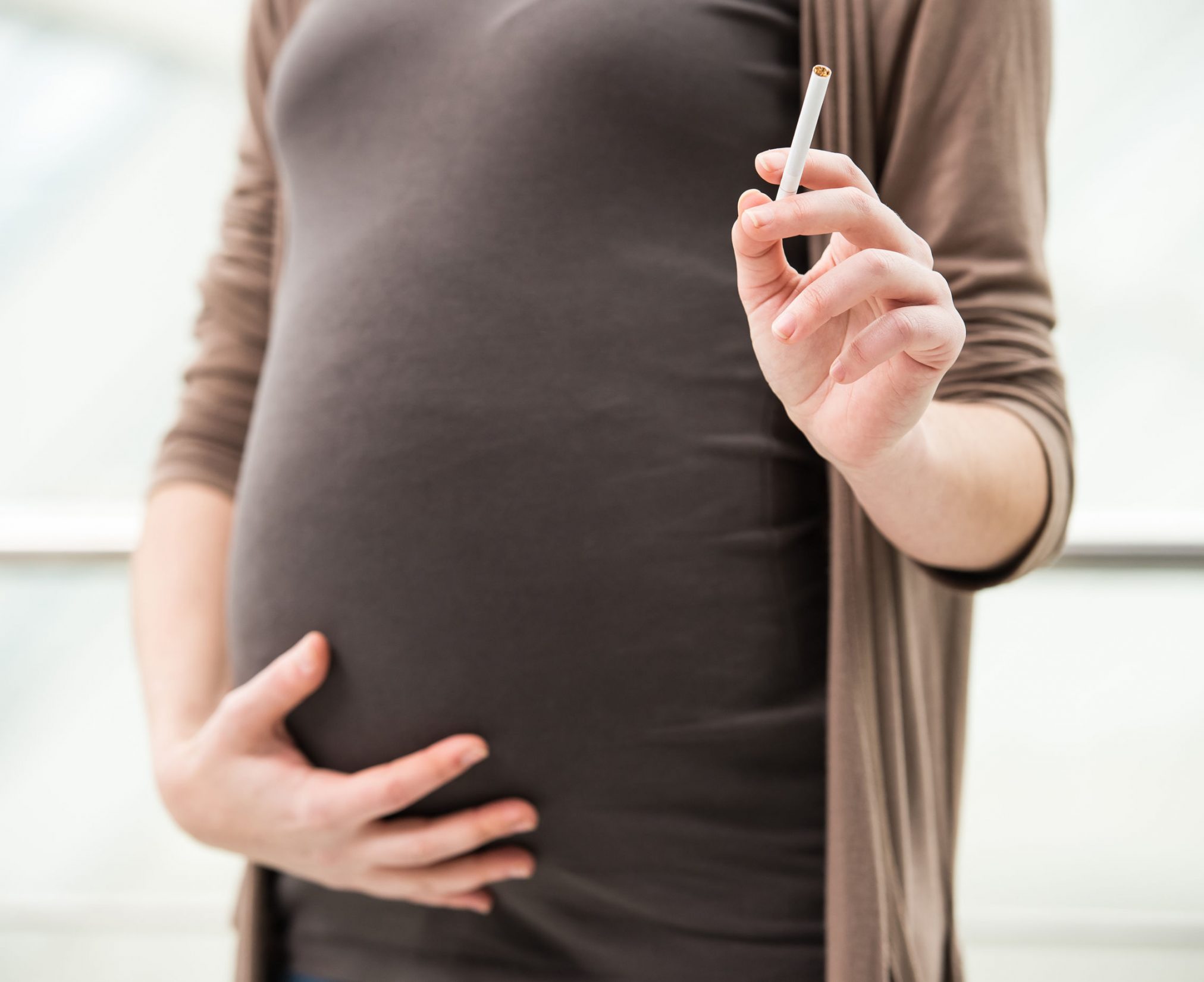 pregnant smoker
