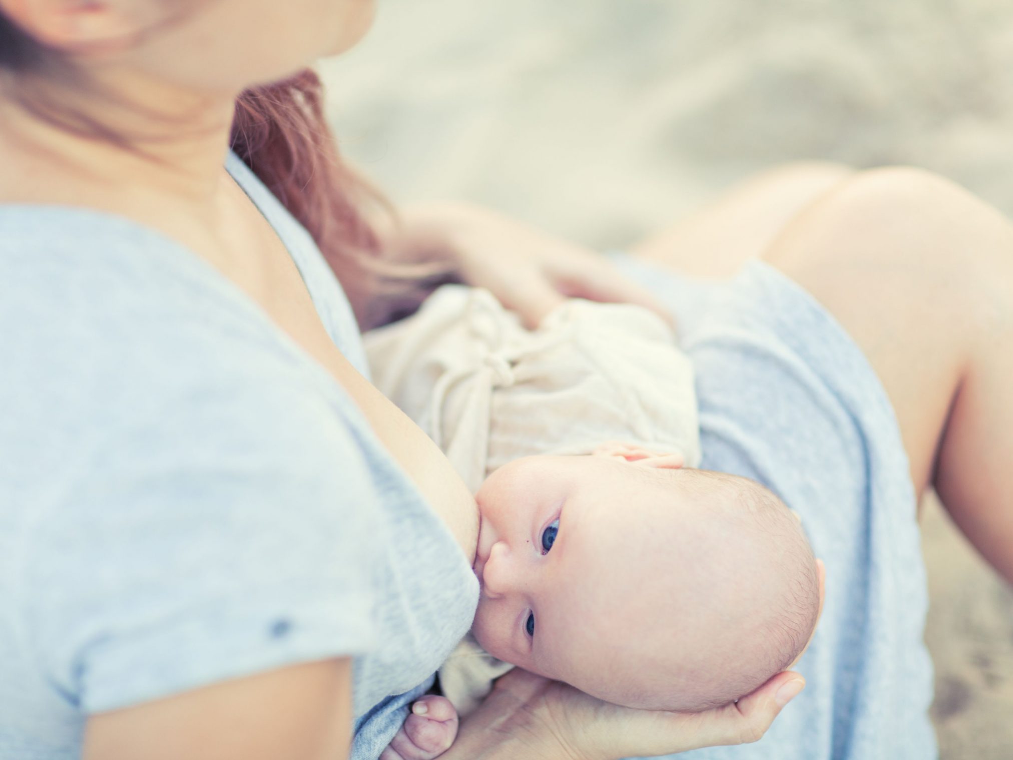 breastfeeding mum