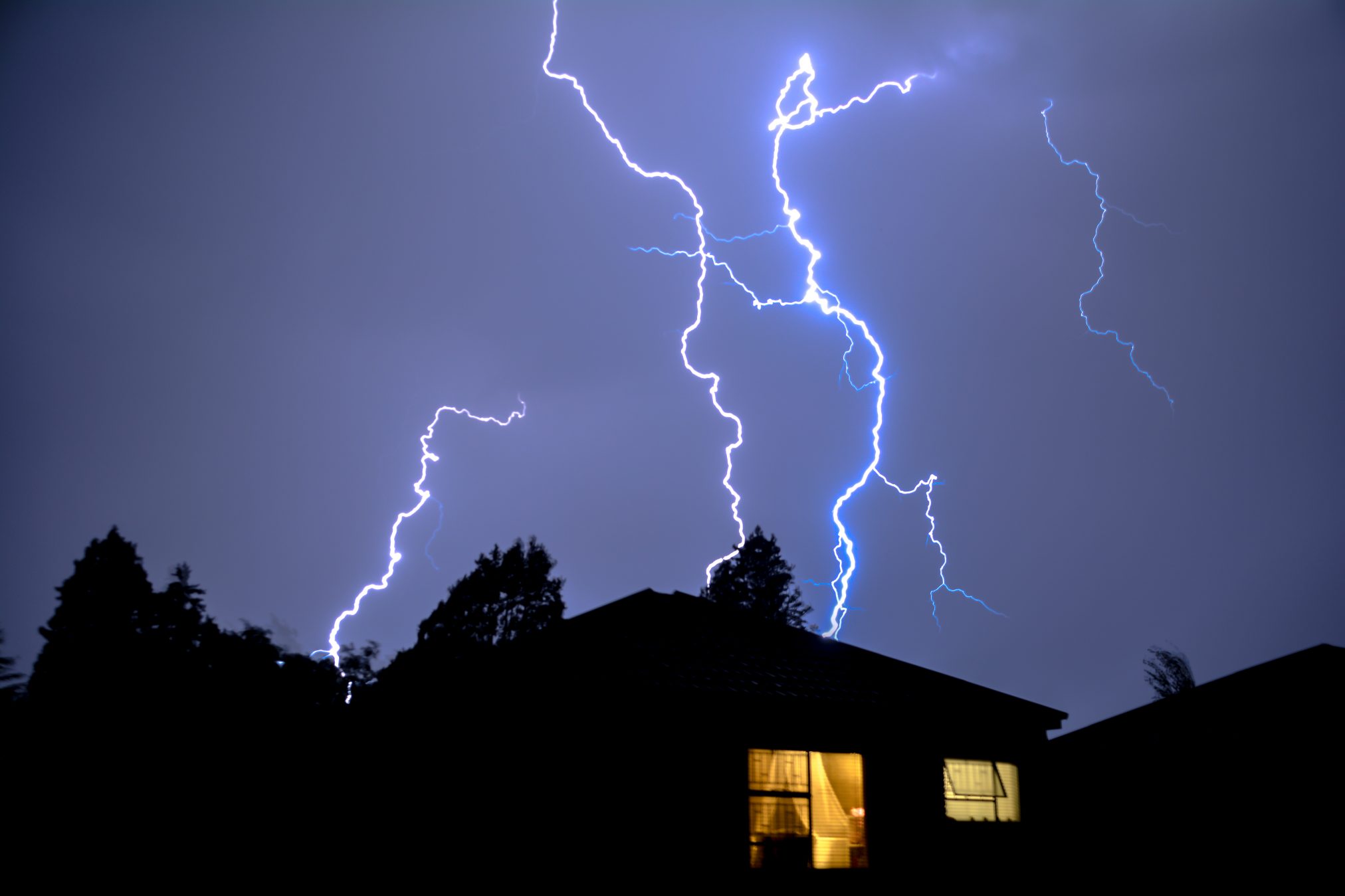 thunderstorm over h ouse