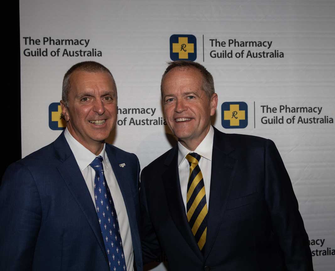 George Tambassis chats with Opposition Leader Bill Shorten at the Parliamentary Dinner.