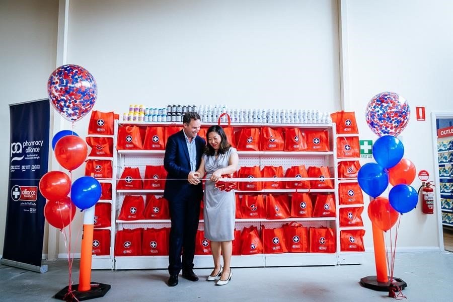 Simon Reynolds, Pharmacy Alliance (L) with Xing Mao, AHPC (R)