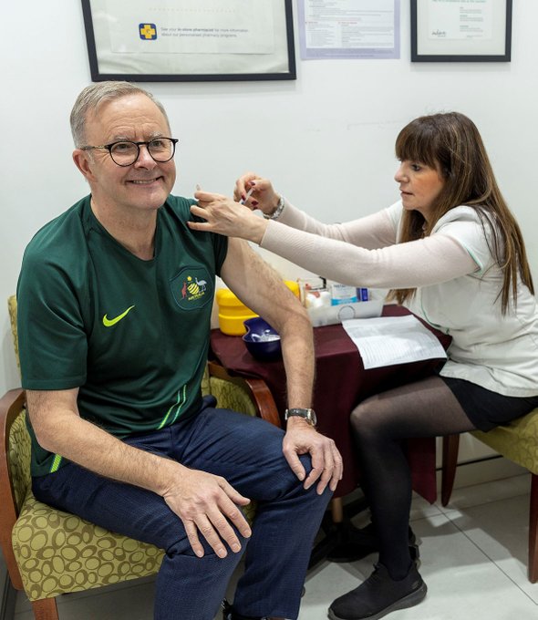 Albanese gets vaccinated