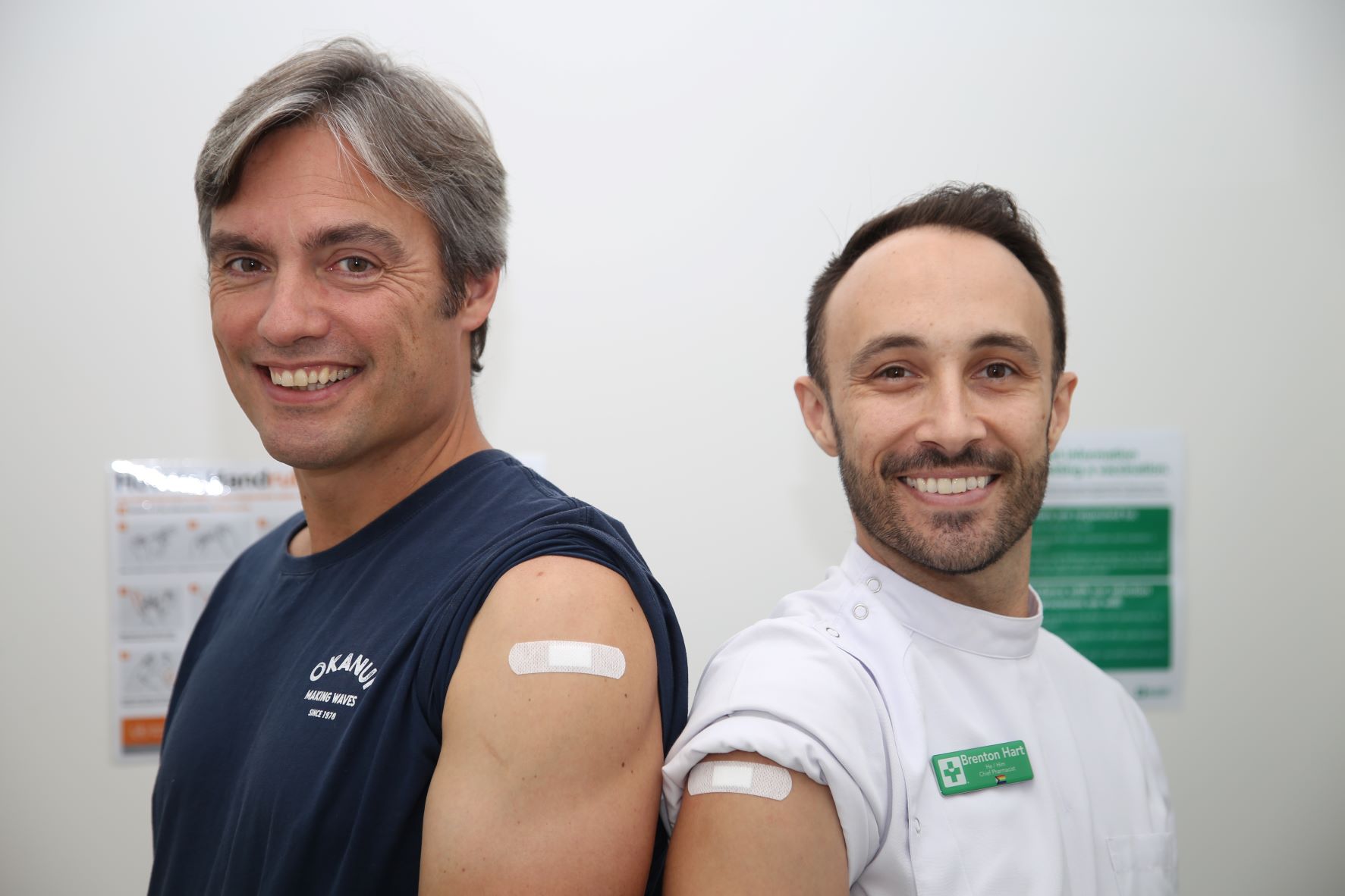 Nick Coatsworth with TerryWhite Chemmart Chief Pharmacist Brenton Hart. Image courtesy TerryWhite Chemmart.